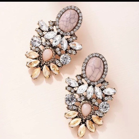 Jewelry - Blush Crystal Drop Earrings